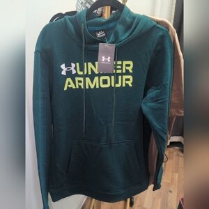 Under Armour Men's Green Hoodie Size Small